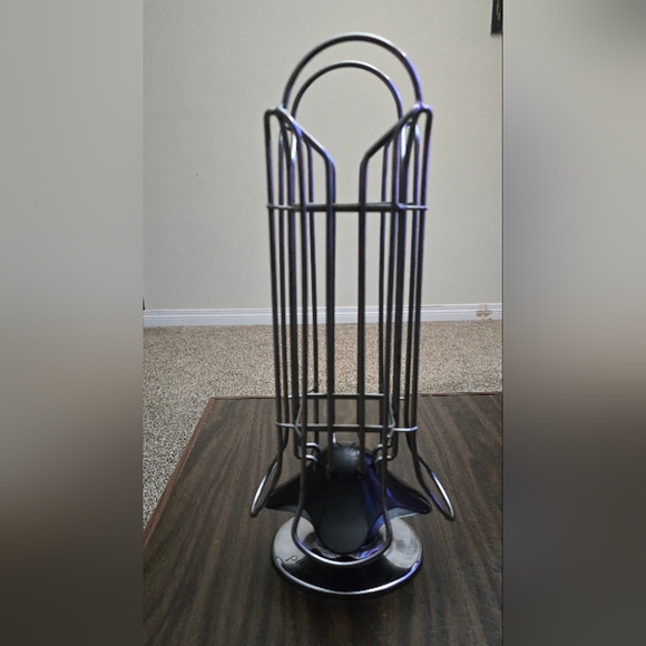 Metal Wire Holder - Picture 1 of 2